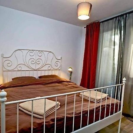 Poetry I Piata Victorei Bucarest Extérieur photo
